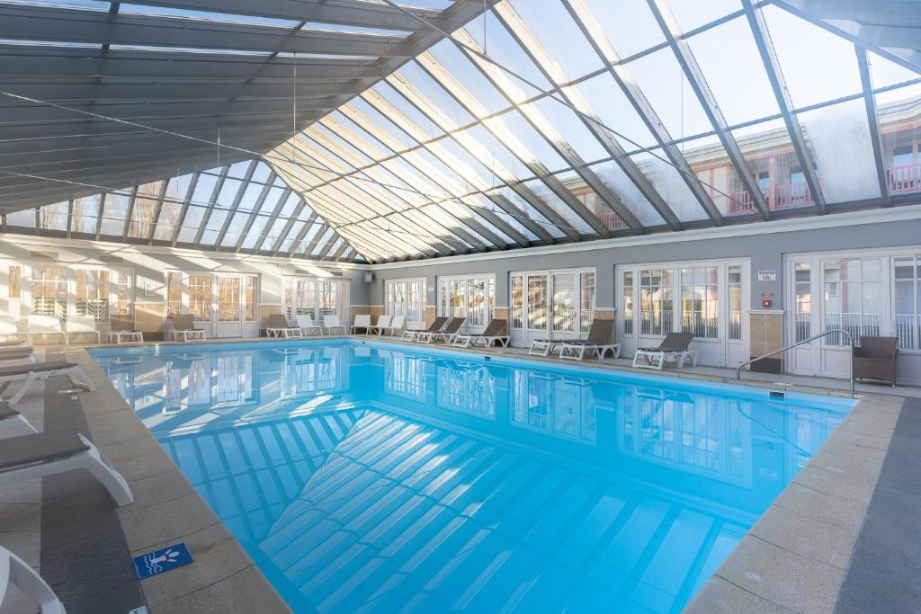 PAX HOTEL 75018 Paris